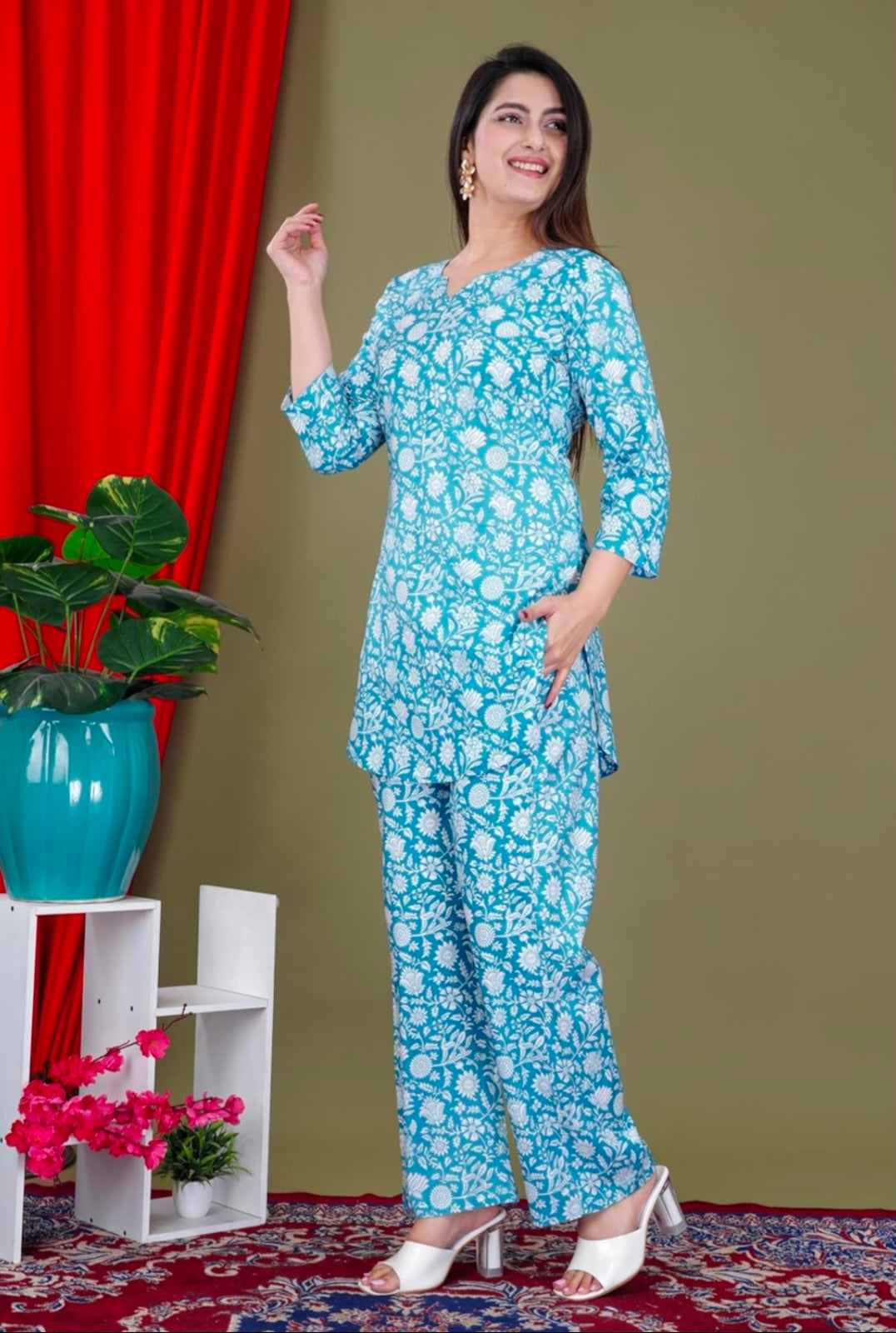 Trendy women kurta set