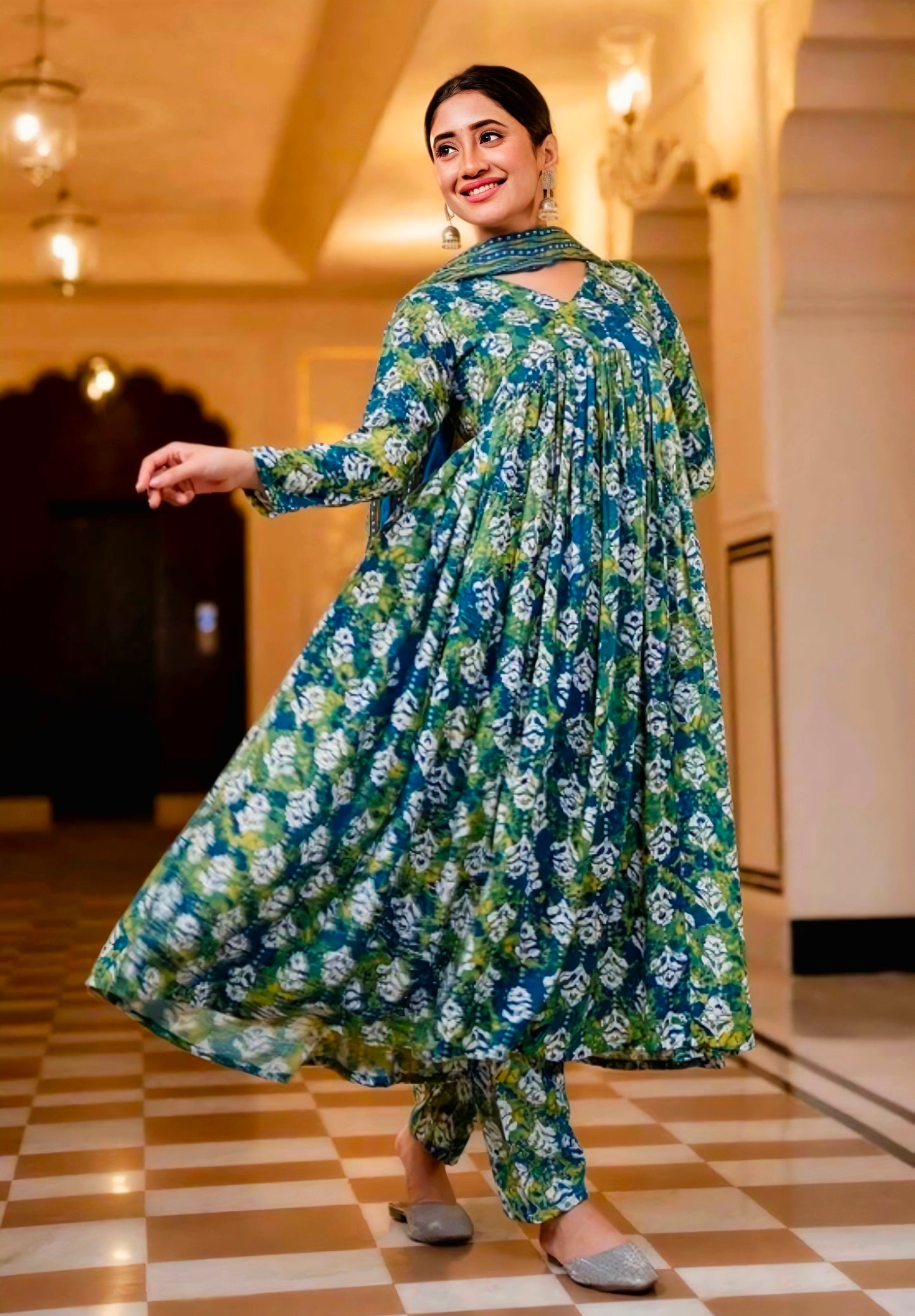 new trending green colour
anarkali kurta set I regular wear kurta set