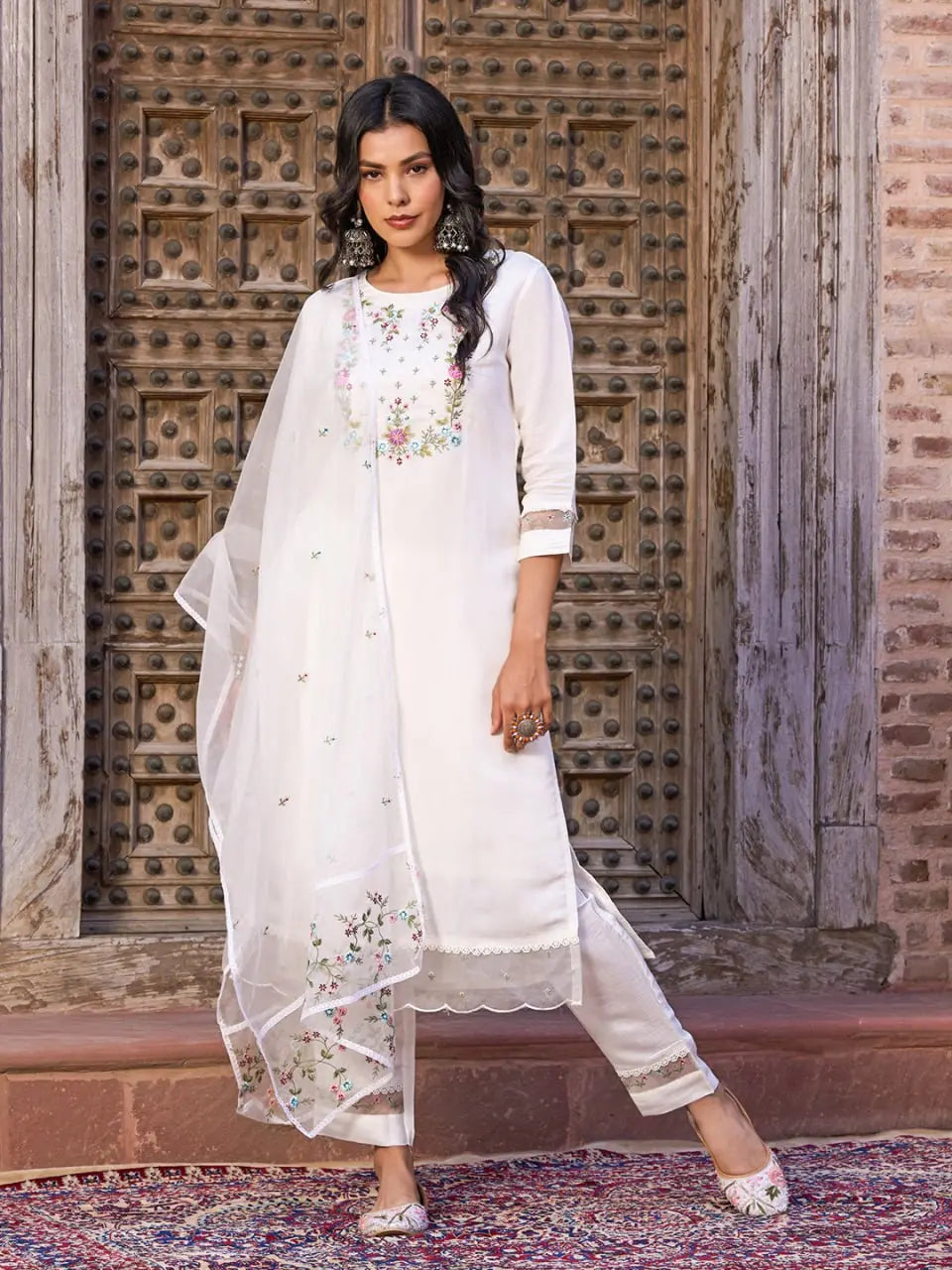 Women VISCOSE CHANDERI Kurta Sets