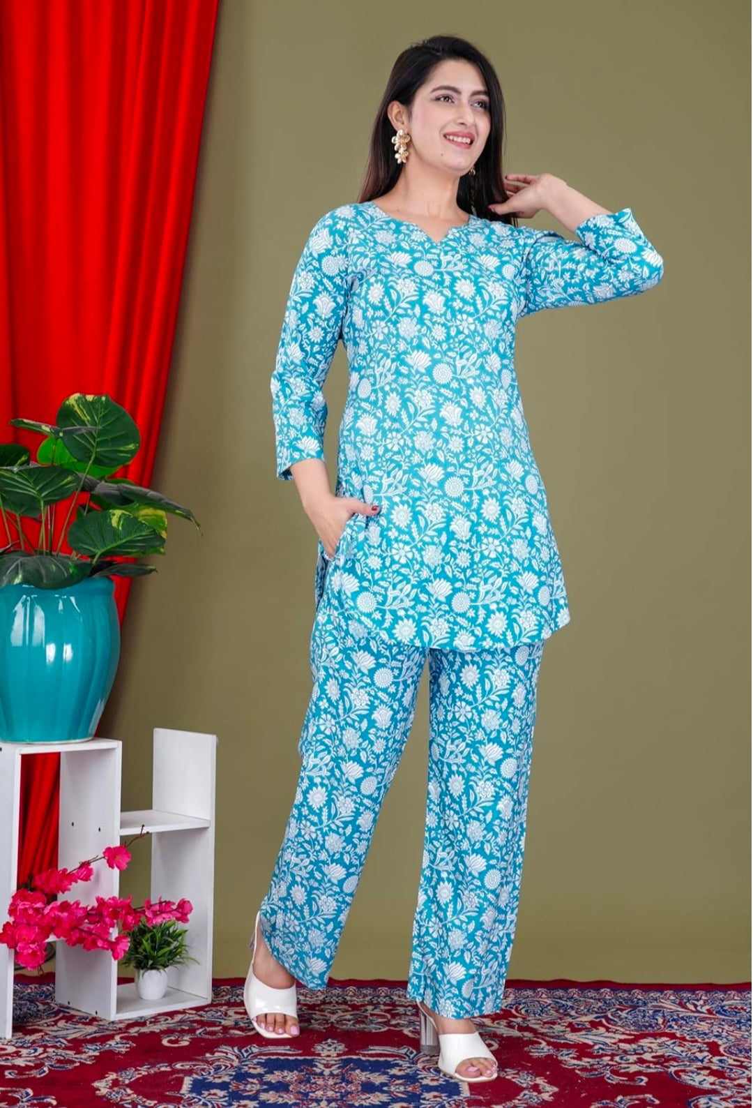 Trendy women kurta set