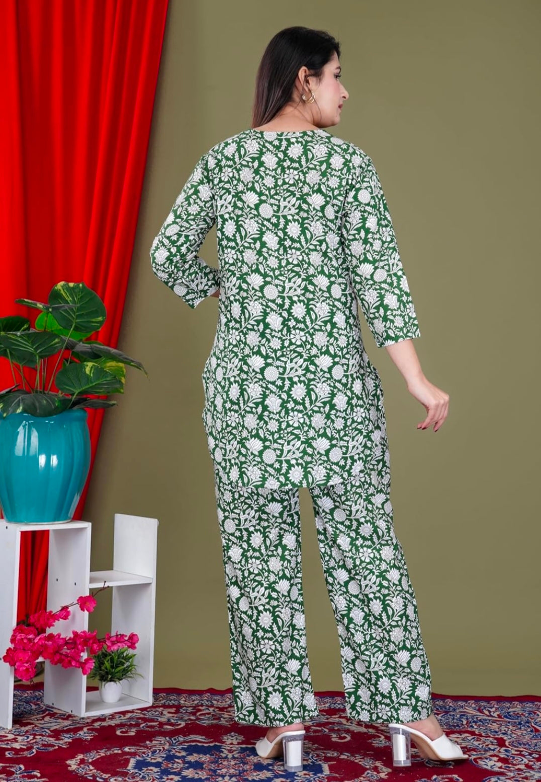 Trendy Women Kurta Sets