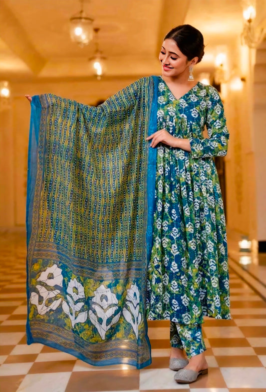 new trending green colour 
anarkali kurta set I regular wear kurta set